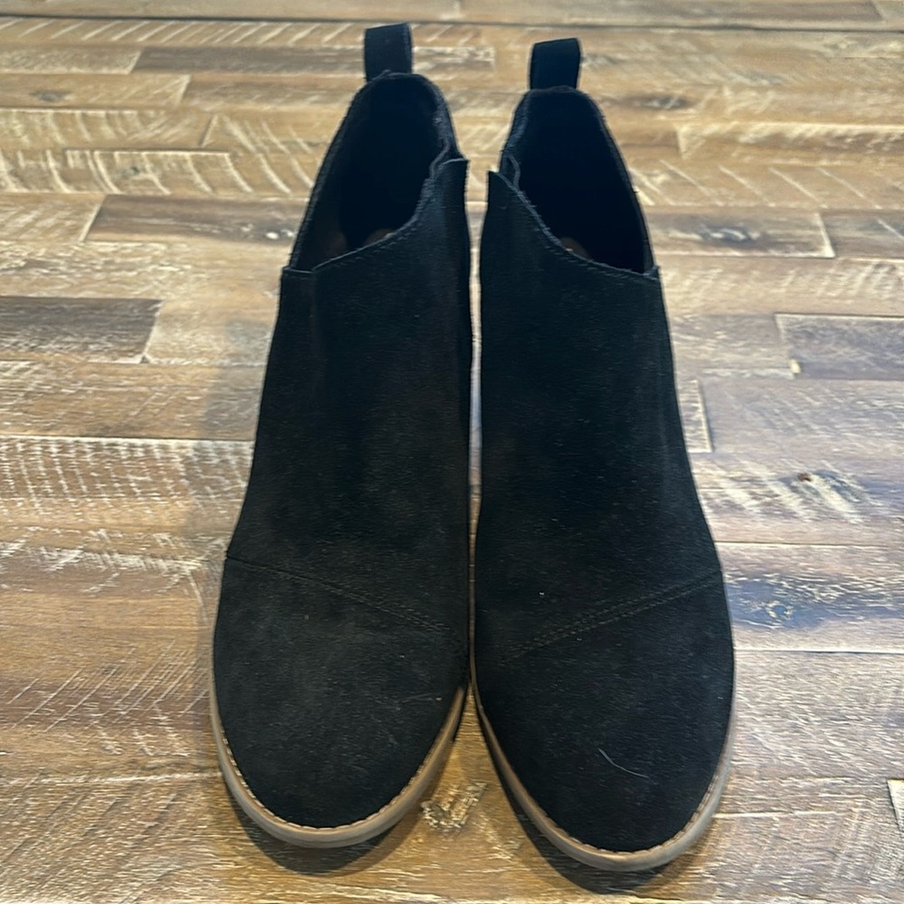 Tom’s wedge booties. Black. Size 10
